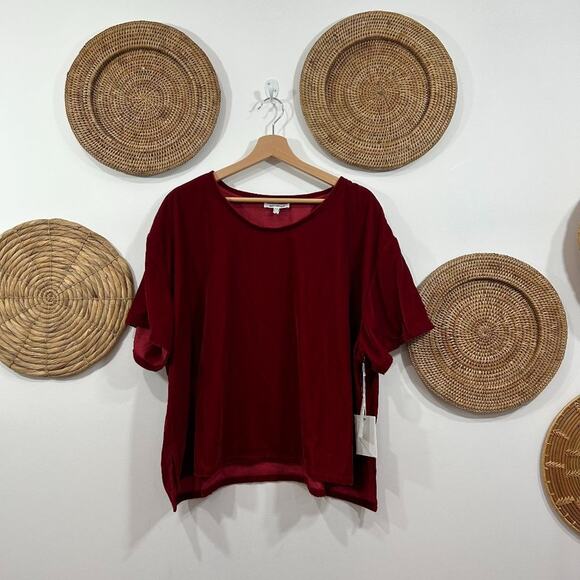 NEW Good American Red Velvet Short Sleeve Tee T-Shirt Top Plus Size Size 7 / 4X - Picture 1 of 6